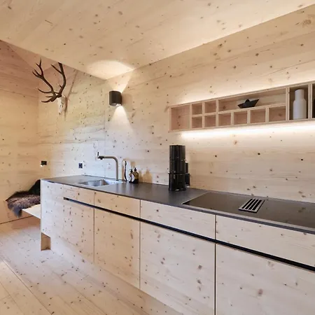 Chalets Des Lara & Louise 度假居 *