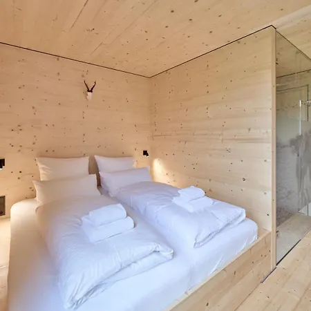 Chalets Des Lara & Louise 度假居 *